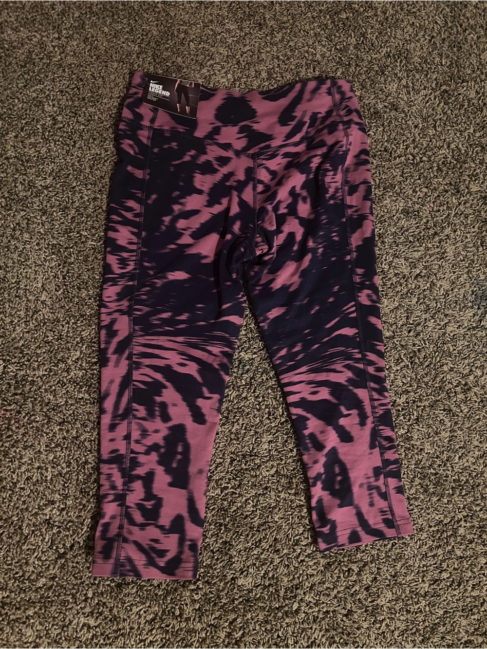 Nike Women Purple and Black Patterned Capri Leggings